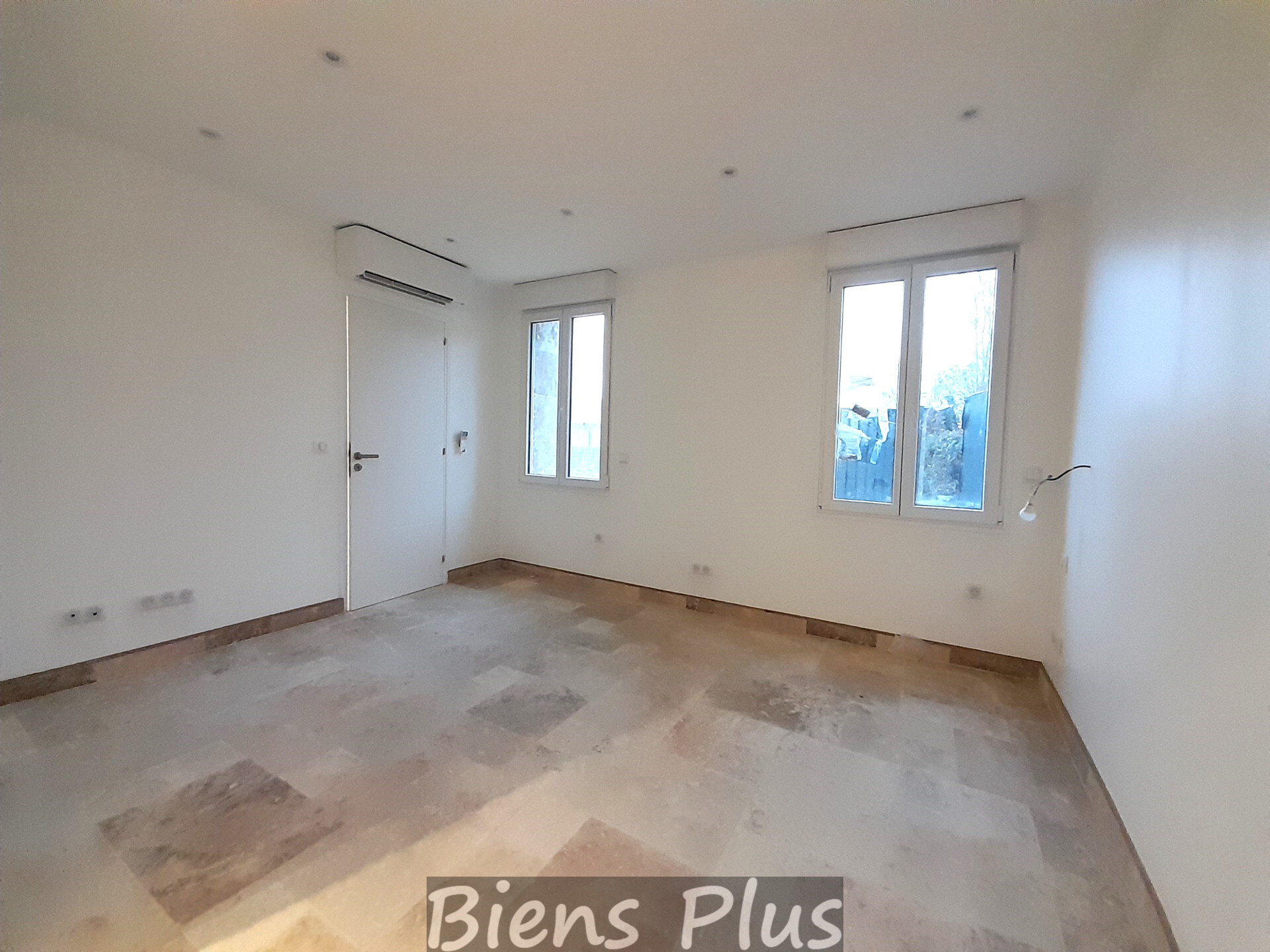 Maison refaite à neuf - 5 pièces - 3 chambres