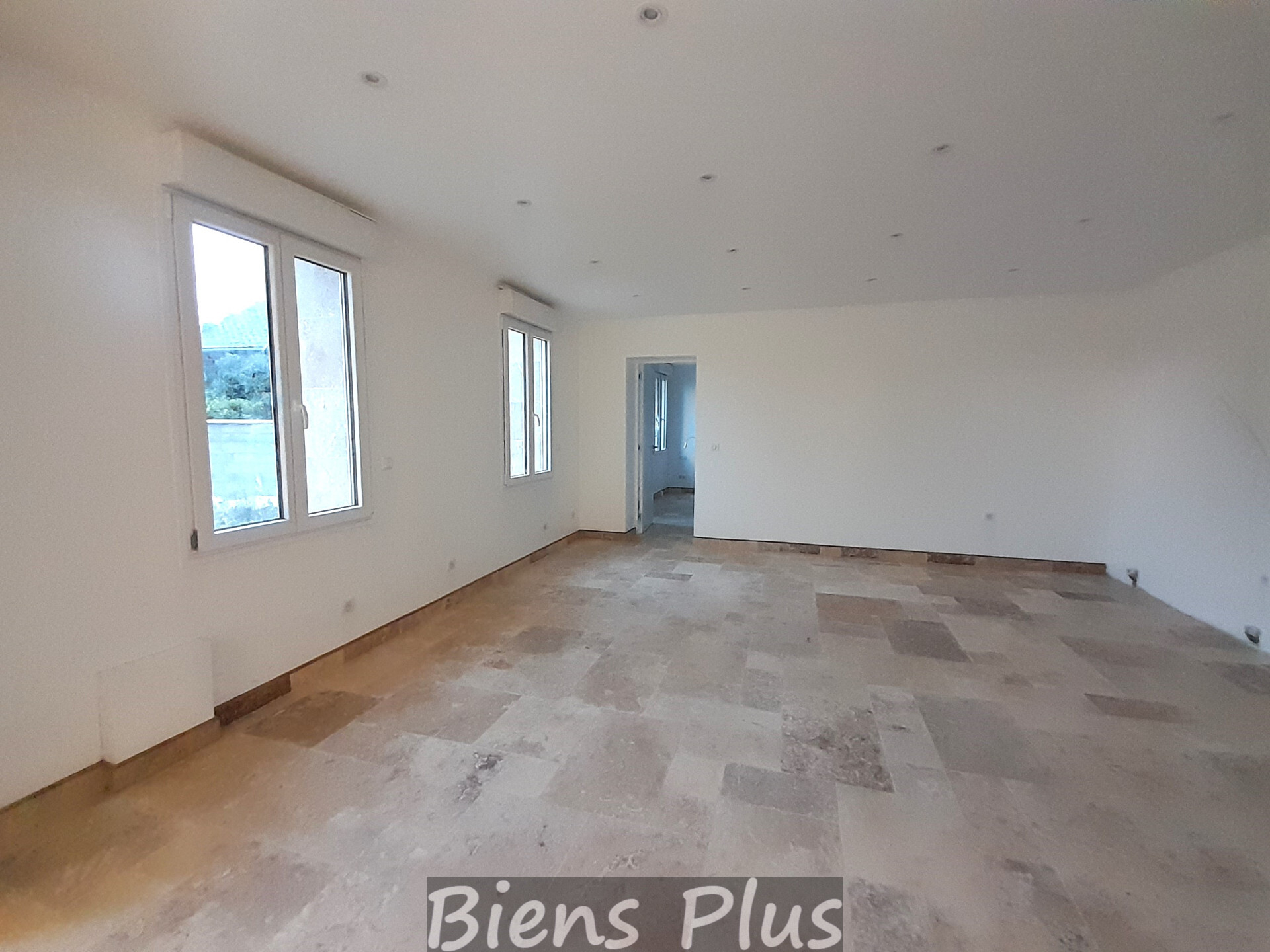 Maison refaite à neuf - 5 pièces - 3 chambres