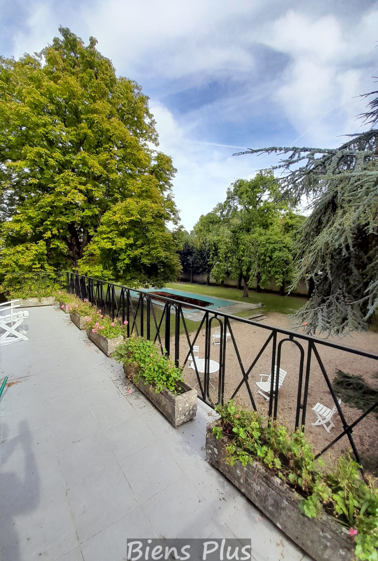 Propriété du 19ème avec piscine et parc arboré