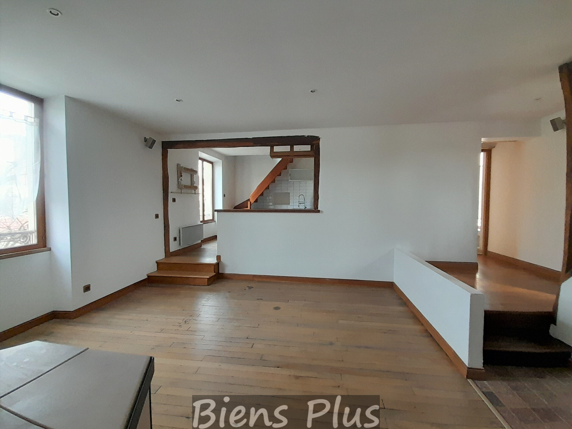 Beau duplex - 3 pièces - 2 PKG