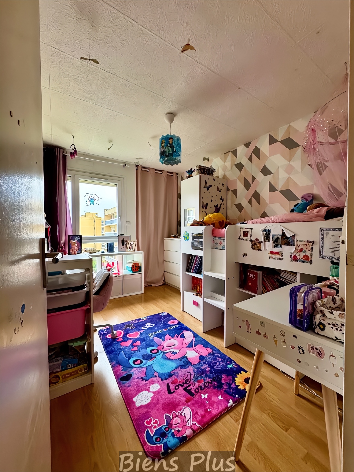 Appartement 96 m2 / 5 pièces / parking sous-sol / Cave