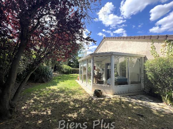 Maison de 130 m² avec véranda, terrasse et garage double