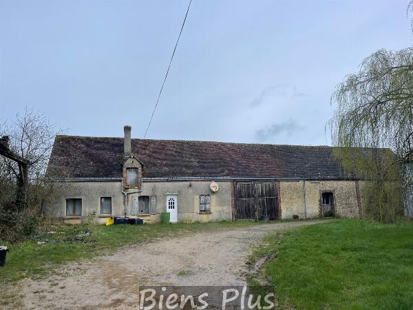 Longère à rénover sur 4 HA de terrain